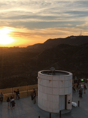 ハリウッドの看板と夕日